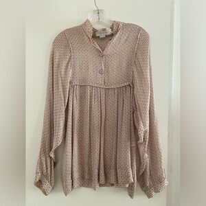 Stella McCartney blouse in great condition! 100% silk. Size 40